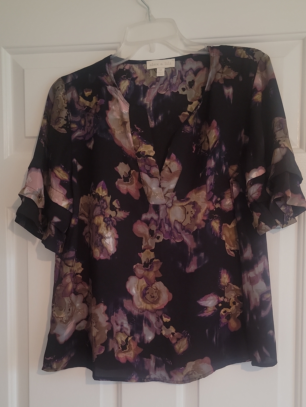 Sleeve-Detail  Floral Blouse in Black by Alex&Lili, Size M